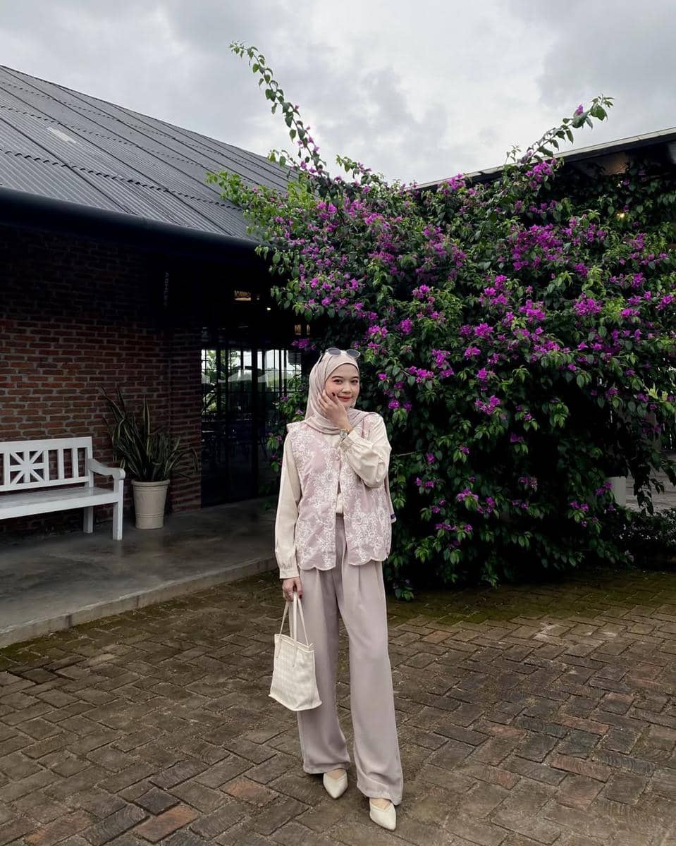 OOTD Lebaran ala Novi Akmalya