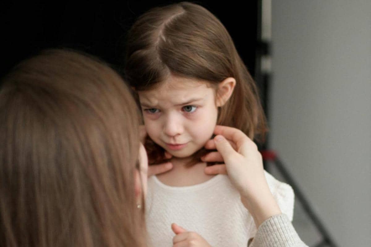 Tanpa Disadari, 5 Sikap Orang Tua Ini Bisa Menekan Mental Anak