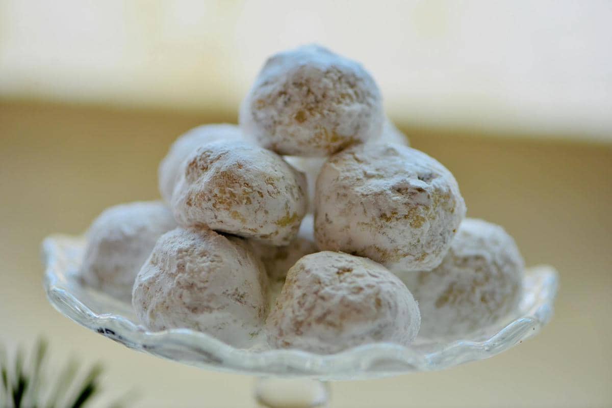 Resep Putri Salju Wijen Hitam, Kue Kering Unik untuk Lebaran