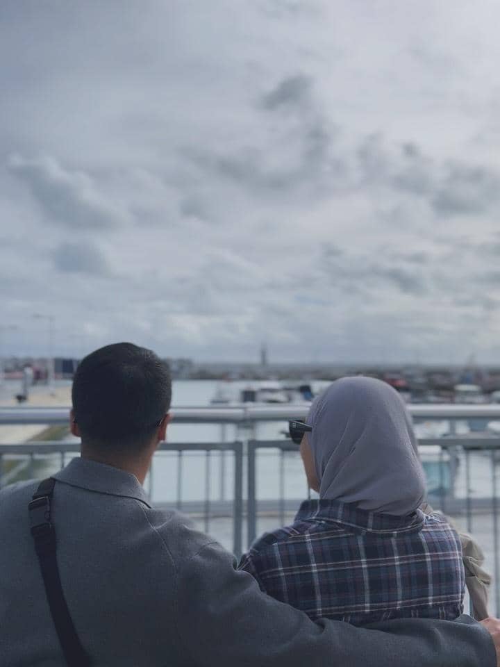 Ricky Harun dan Herfiza jalan-jalan di Kota Tarifa