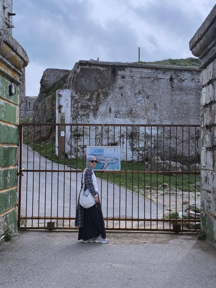 Ricky Harun dan Herfiza jalan-jalan di Kota Tarifa