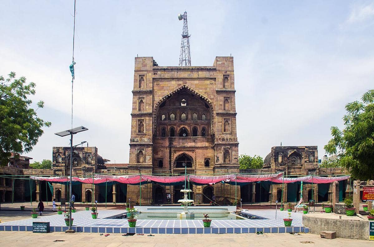 Masjid Atala, India