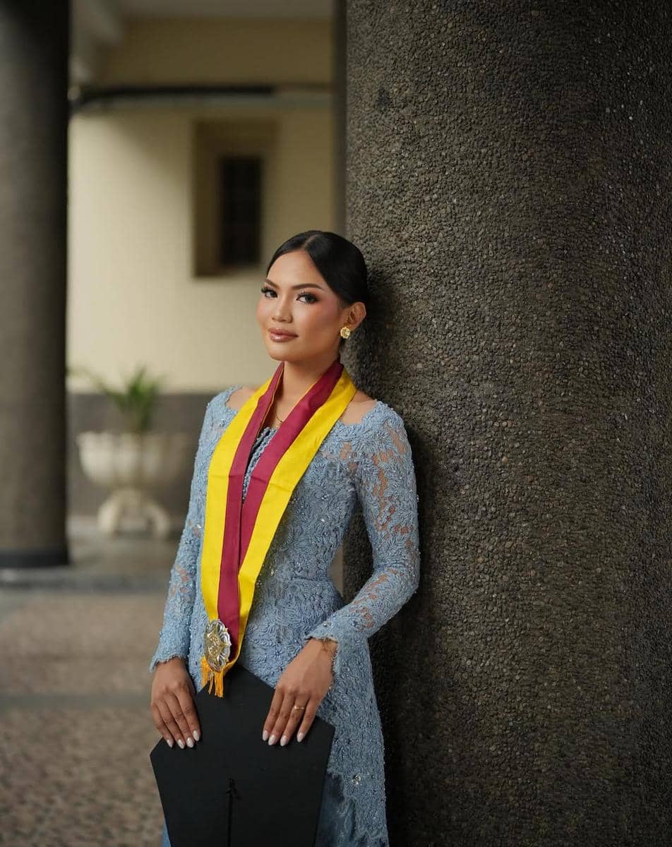 potret Nadia Sarah, Puteri Indonesia Sulawesi Barat 2 2026