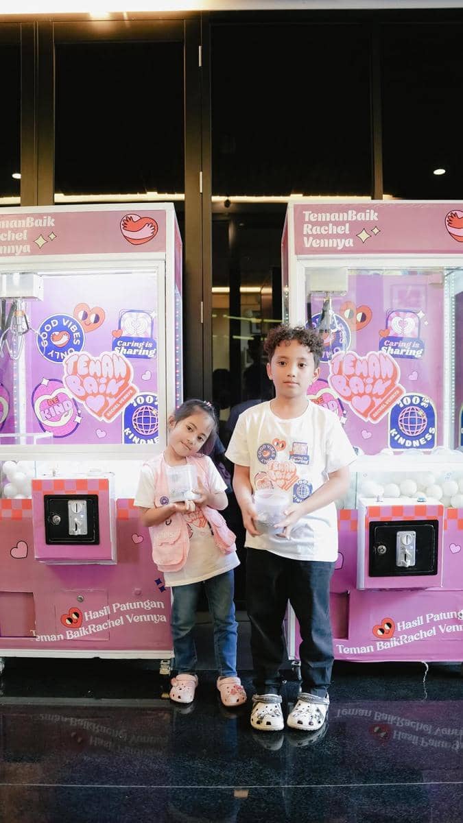 Rachel Vennya Open House Buka Puasa Bareng Anak Yatim 