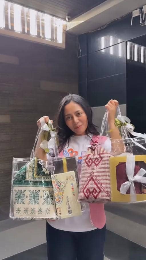 Rachel Vennya Open House Buka Puasa Bareng Anak Yatim