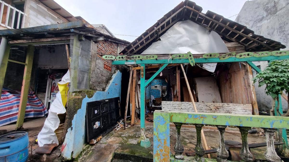 rumah roboh, cuaca ekstrem, puting beliung