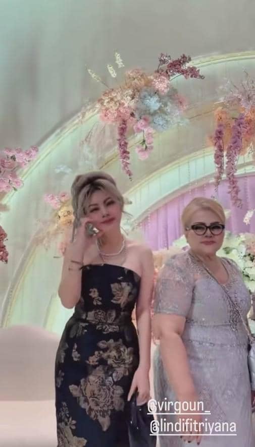 Keluarga di Pernikahan Virgoun