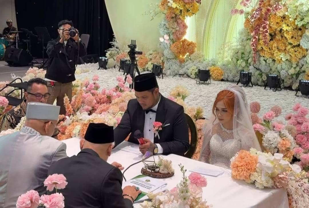 7 Dekorasi Pernikahan Virgoun dan Lindi, Konsepnya Modern Romantis