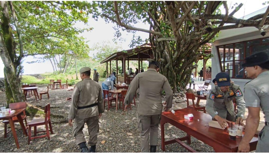 Buka Siang saat Bulan Puasa, Warung Makan di Padang Digerebek Satpol PP