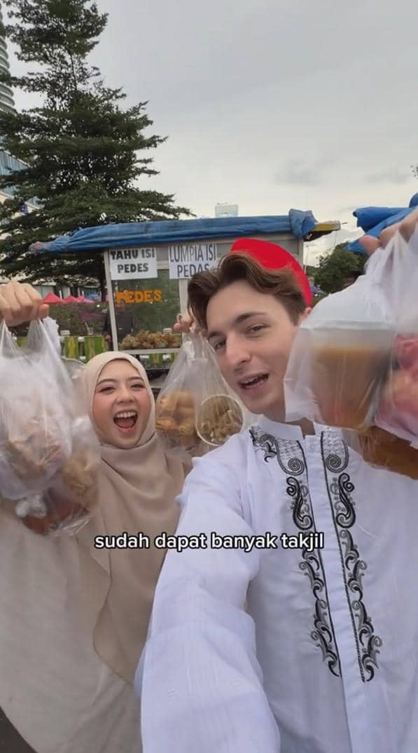 artis ikut war takjil