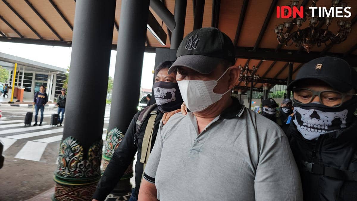 Erwin Iskandar, DPO kasus narkoba kaitan eks Kapolres Bima AKBP Didik tiba di Bandara Soetta