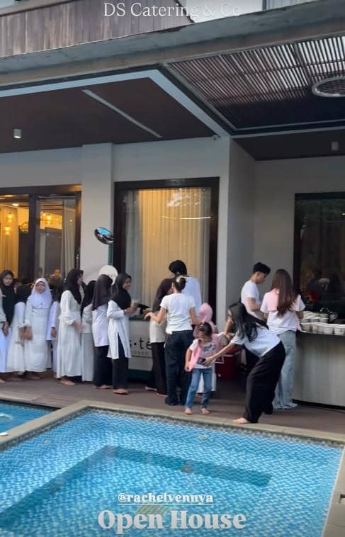 Rachel Vennya Open House Buka Puasa Bareng Anak Yatim