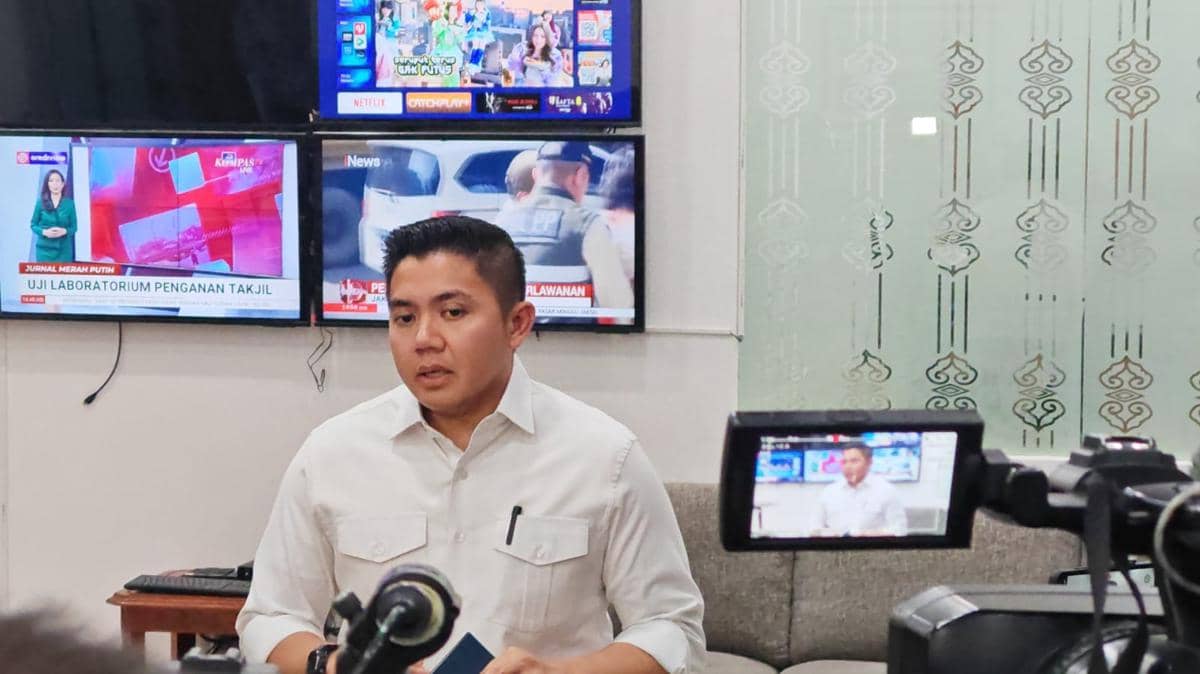 Teddy Sebut MBG Tak Kurangi Anggaran Pendidikan