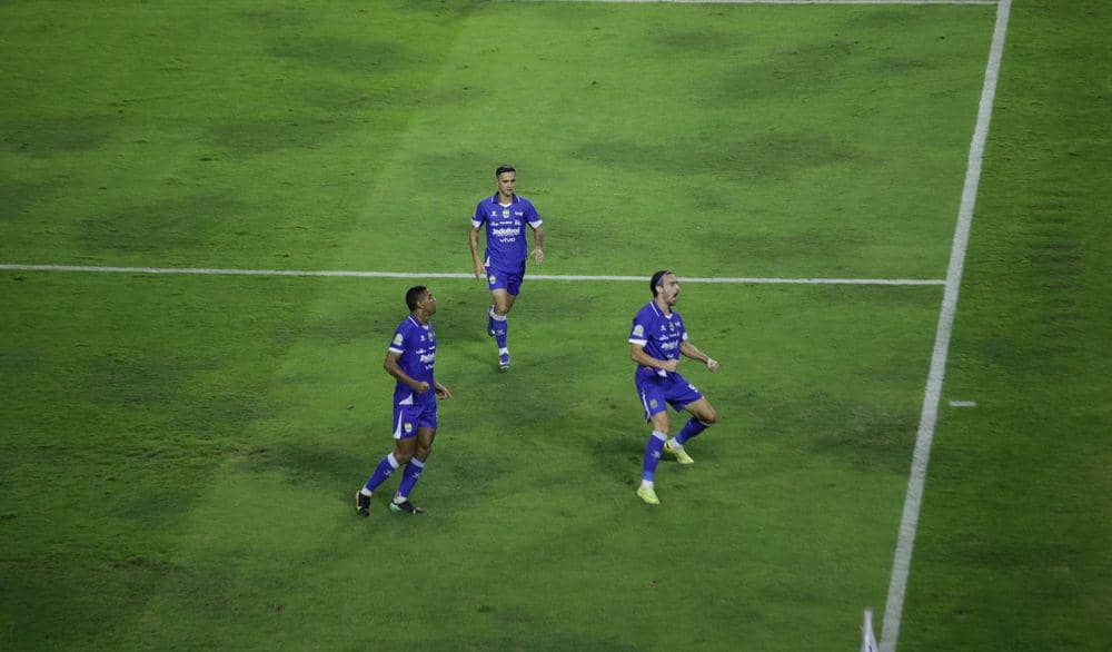 Persib Incar Poin di Markas Persebaya, Rekor Tandang Jadi Sorotan