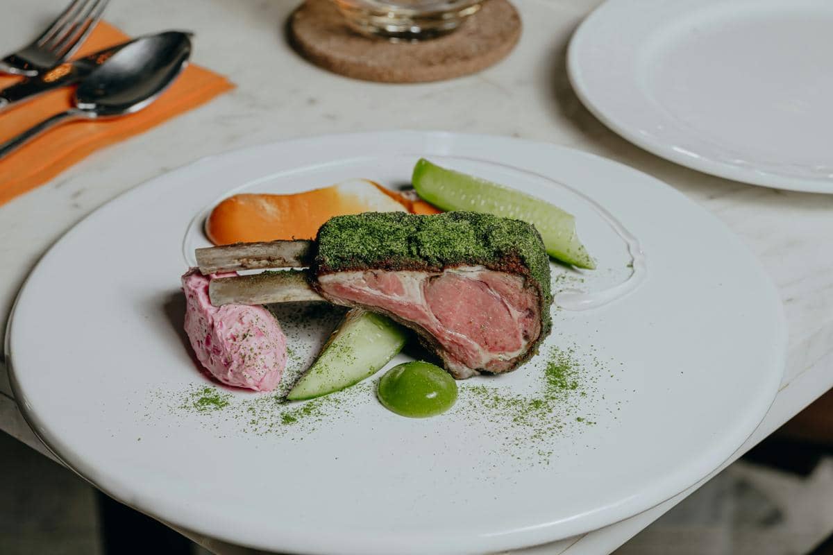 ilustrasi fine dining