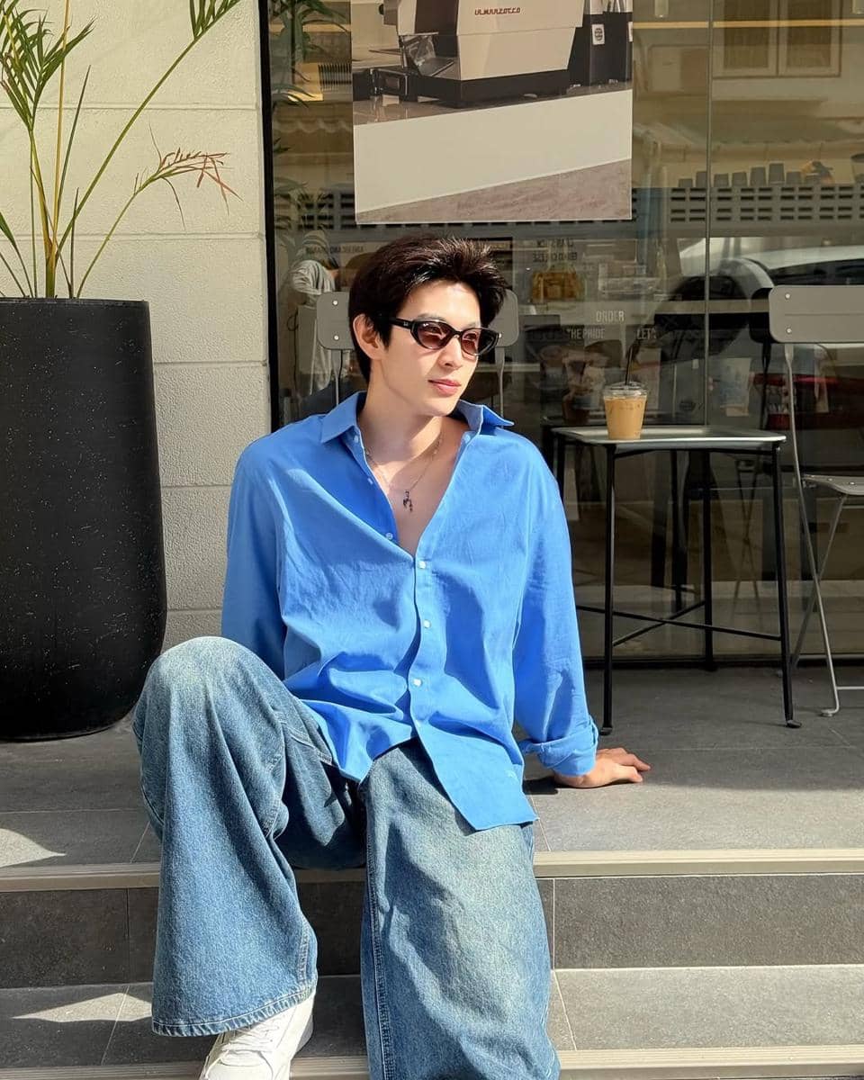 OOTD Pakai Sneakers ala Bright Thanapon