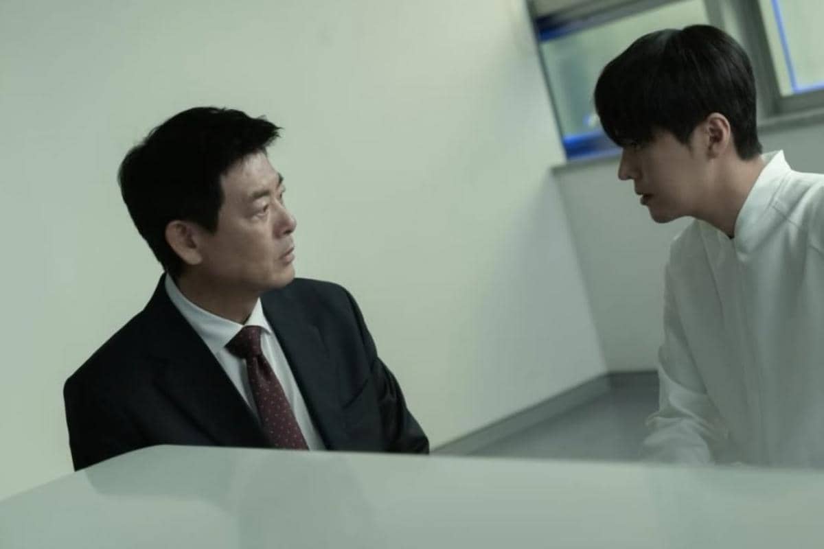 Still cut Bloody Flower