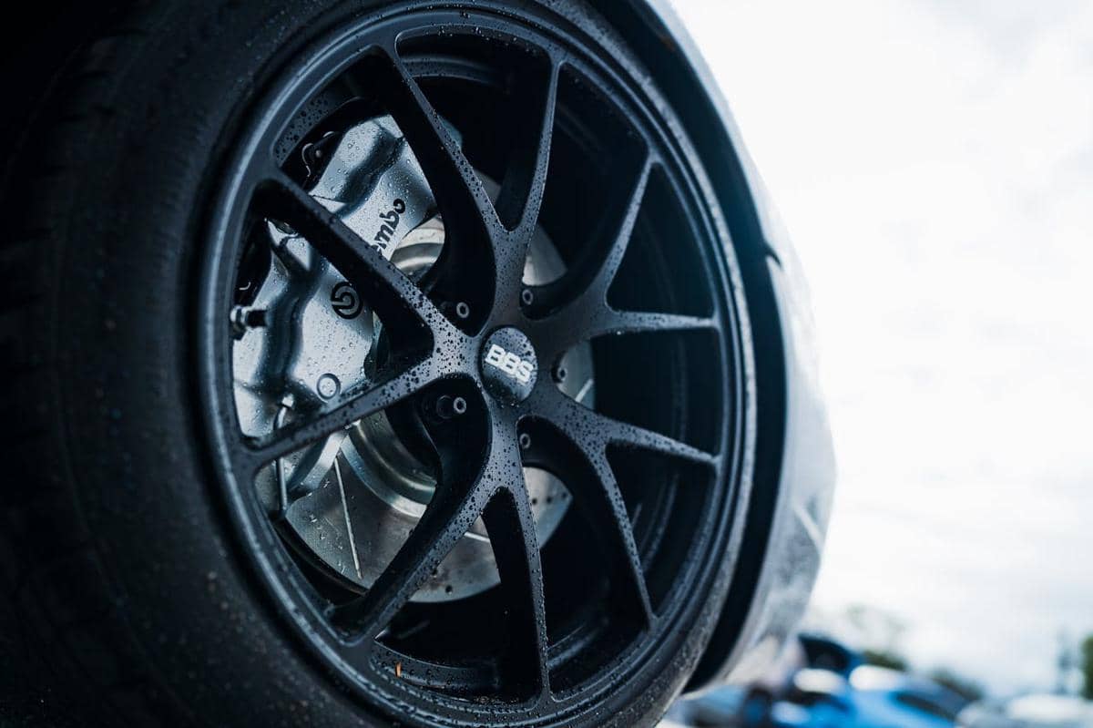 5 Kelebihan Velg Alloy Dibanding Velg Baja untuk Performa Mobil Harian