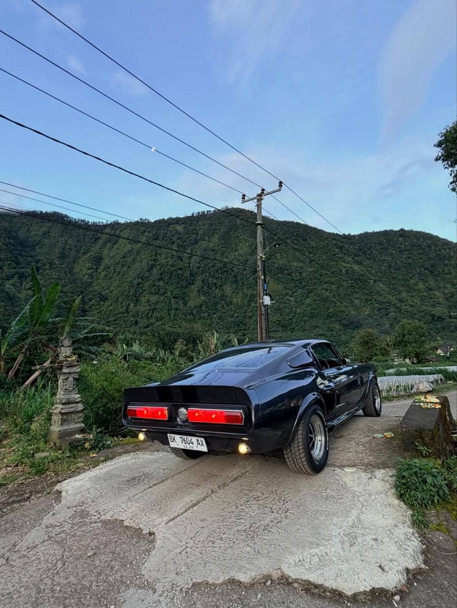 Denny Caknan touring dari Ngawi ke Bali dengan mobil tua