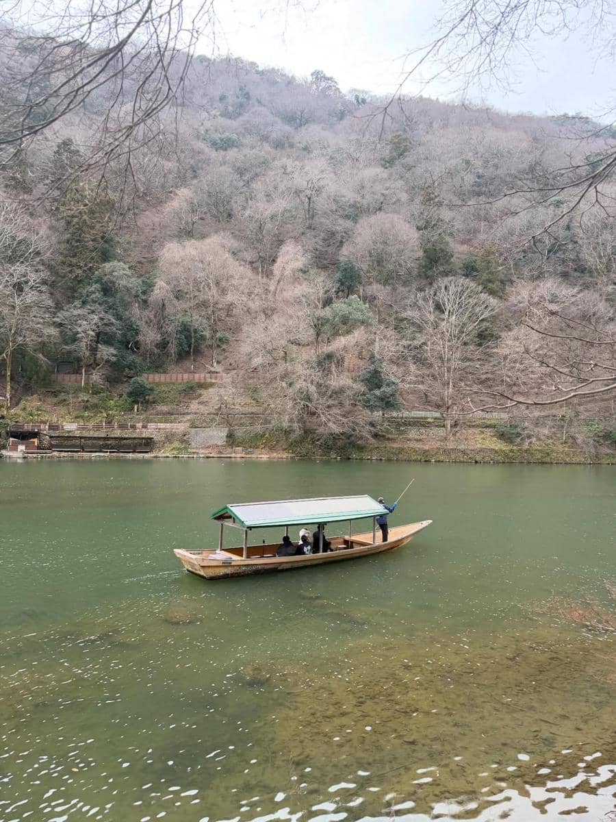 Megan Domani saat berlibur di Jepang ditemani kekasih.