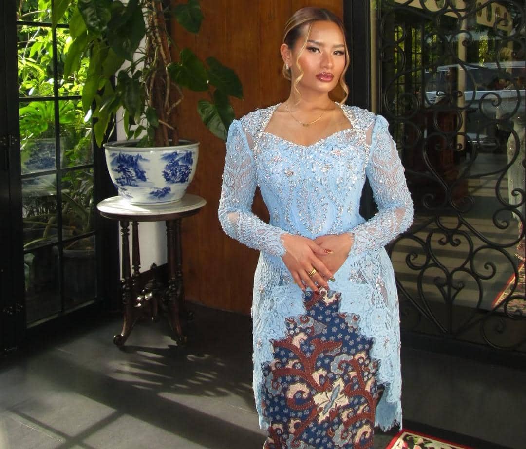 Inspirasi makeup ala Zahwa Massaid