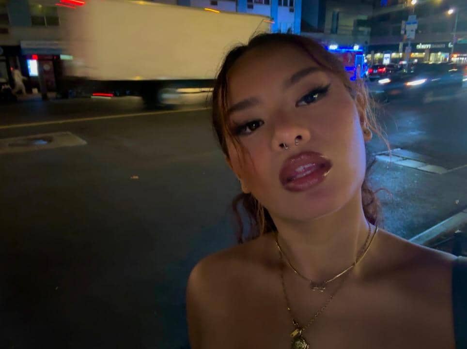 Inspirasi makeup ala Zahwa Massaid