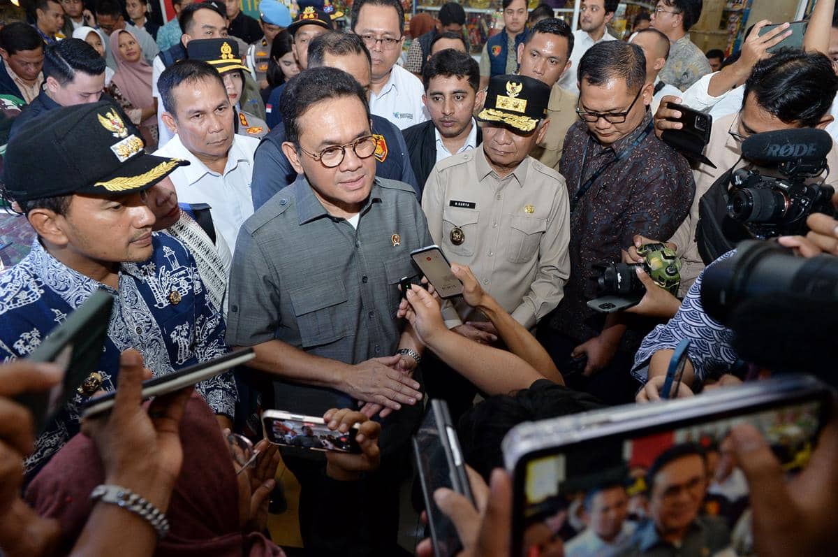 Wagub dampingi Mendag sidak pasar (7).jpg.jpeg