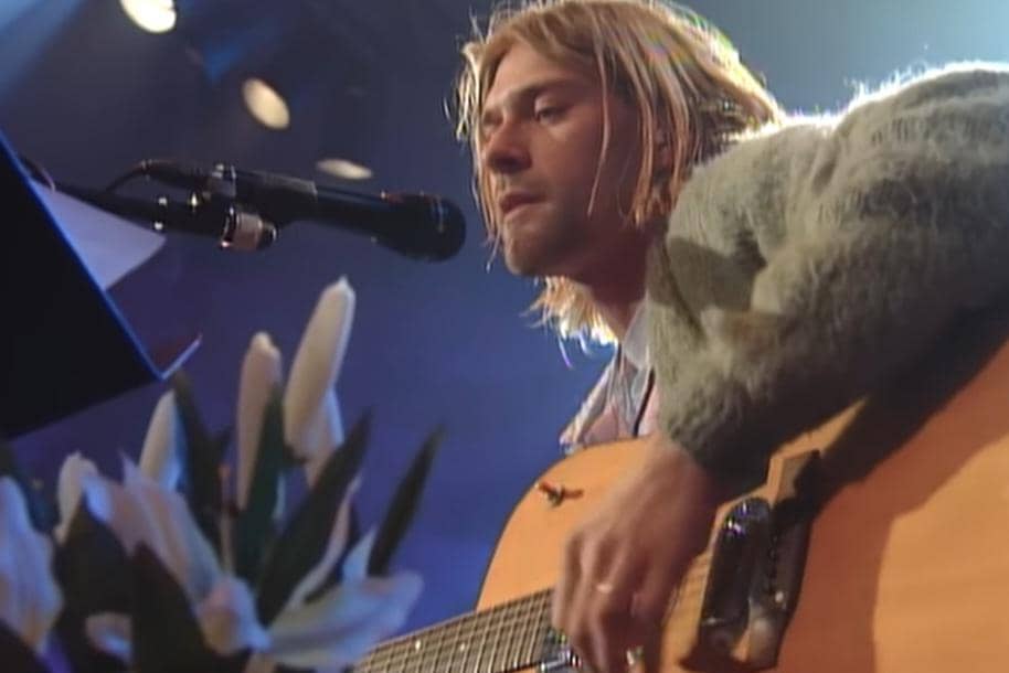cuplikan video klip lagu The Man Who Sold The World dari Nirvana 