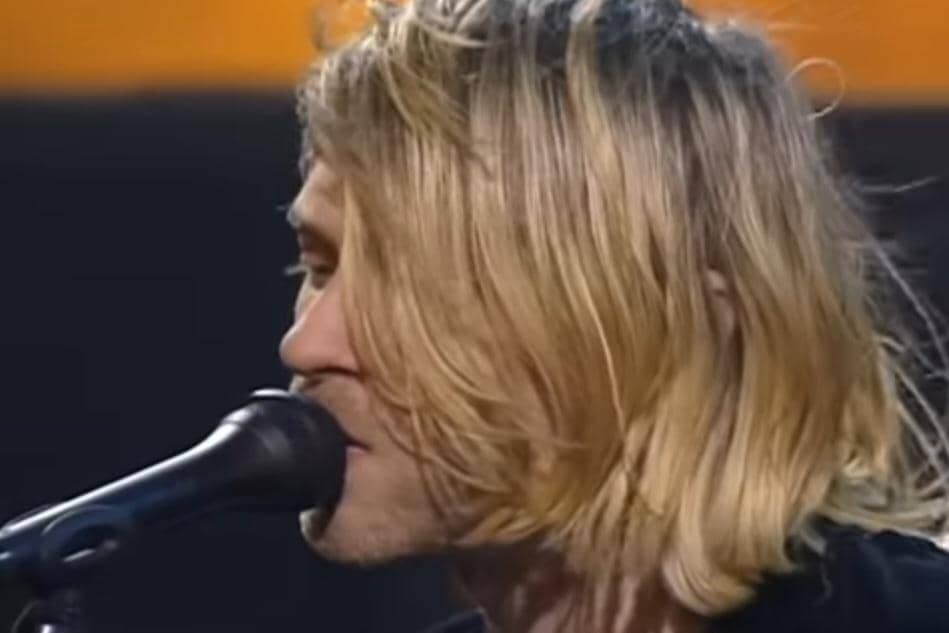 cuplikan video klip Rape Me dari Nirvana 