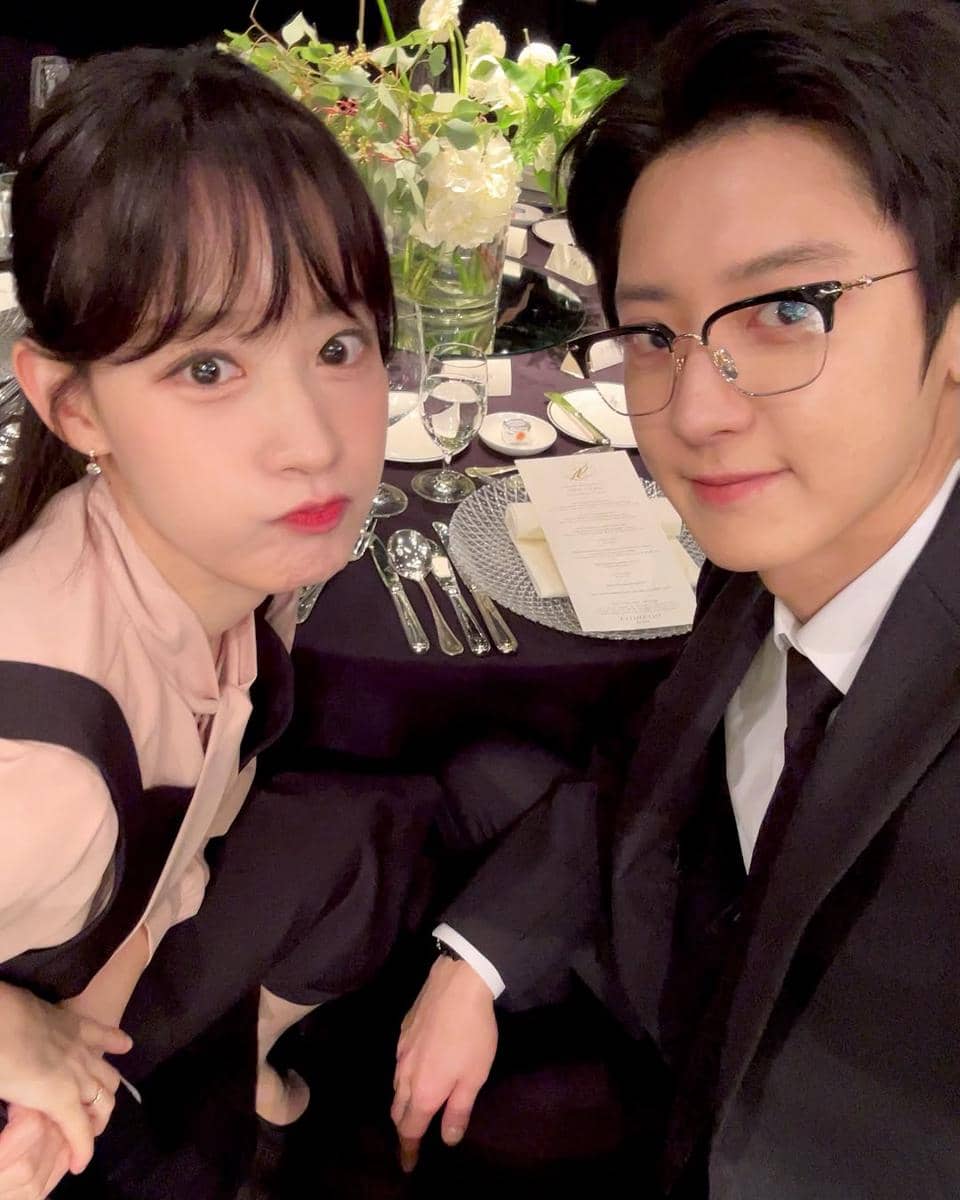 potret Park Yoo Ra di pernikahan kakak Suho EXO