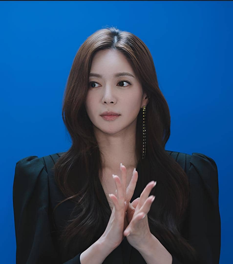 Lee Elijah di Siren's Kiss