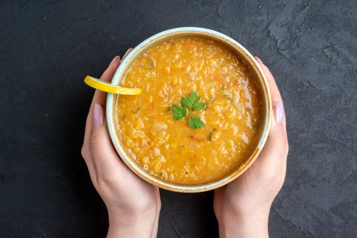 ilustrasi curry lentil soup