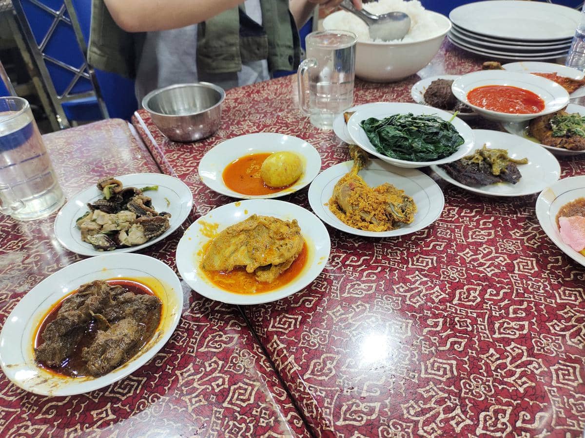 ilustrasi nasi padang