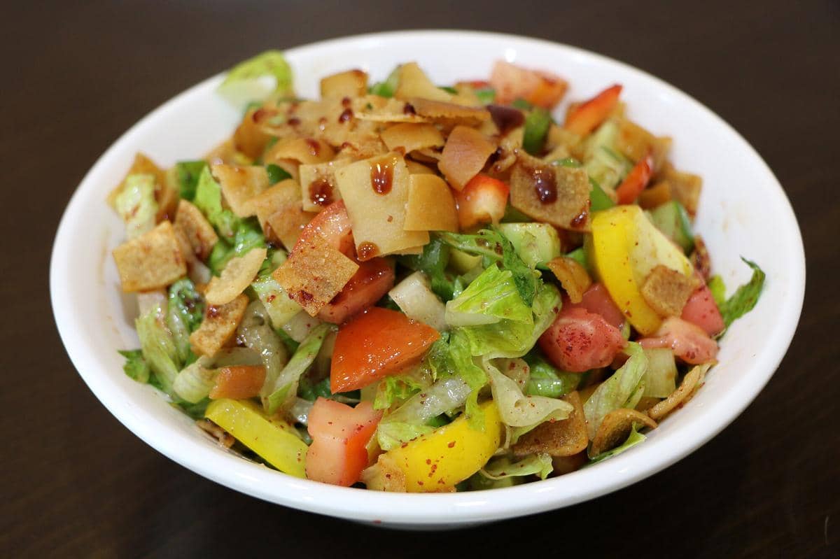 ilustrasi salad fattoush