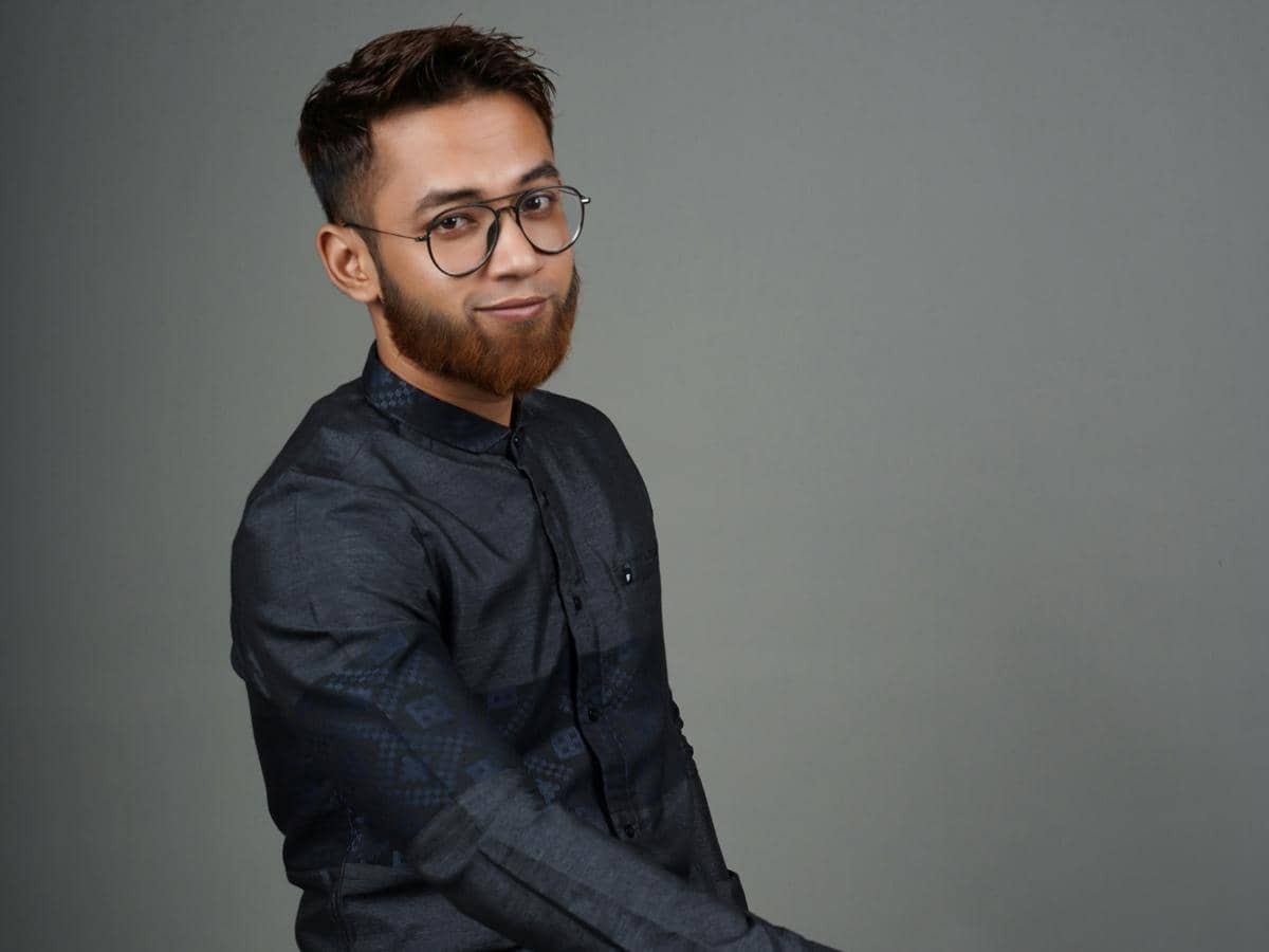 4 Tips Memilih Baju Lebaran Pria yang Elegan, Pahami!