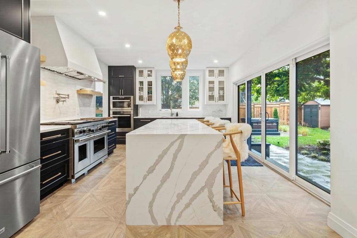 ilustrasi interior dapur warna putih