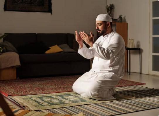 ilustrasi shalat gerhana