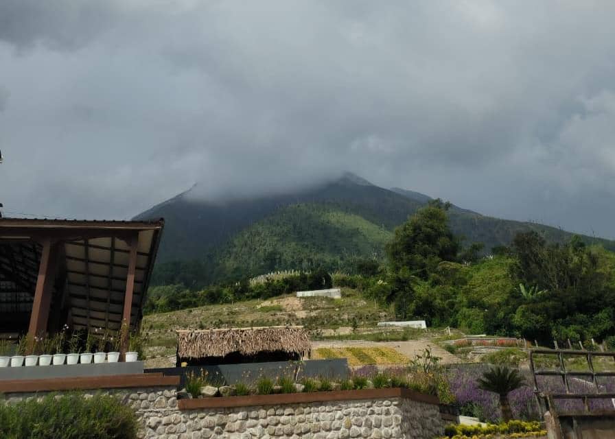 Suasana di bawah kaki Gunung Sinabung (Dok.Pribadi/Rahel Ulina Br Sembiring)