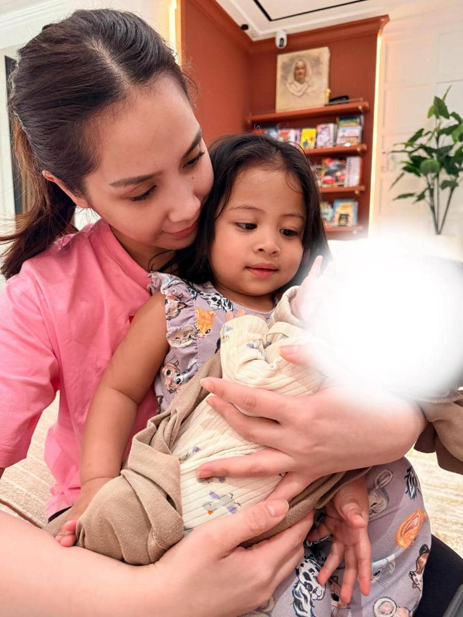 Raffi-Nagita unggah bayi di Instagramf