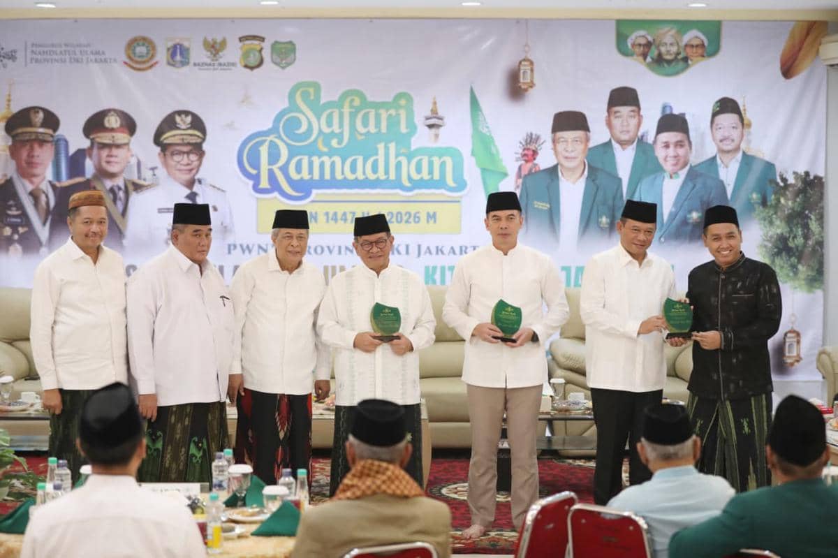 Gubernur DKI Jakarta, Pramono Anung, menghadiri kegiatan Safari Ramadan 1447 H/2026 M bersama para ulama dan umara se-DKI Jakarta di Pondok Pesantren Al Hamid, Jalan Cilangkap Baru, Cipayung, Jakarta Timur, pada Sabtu (28/2). (dok. Pemprov DKI)