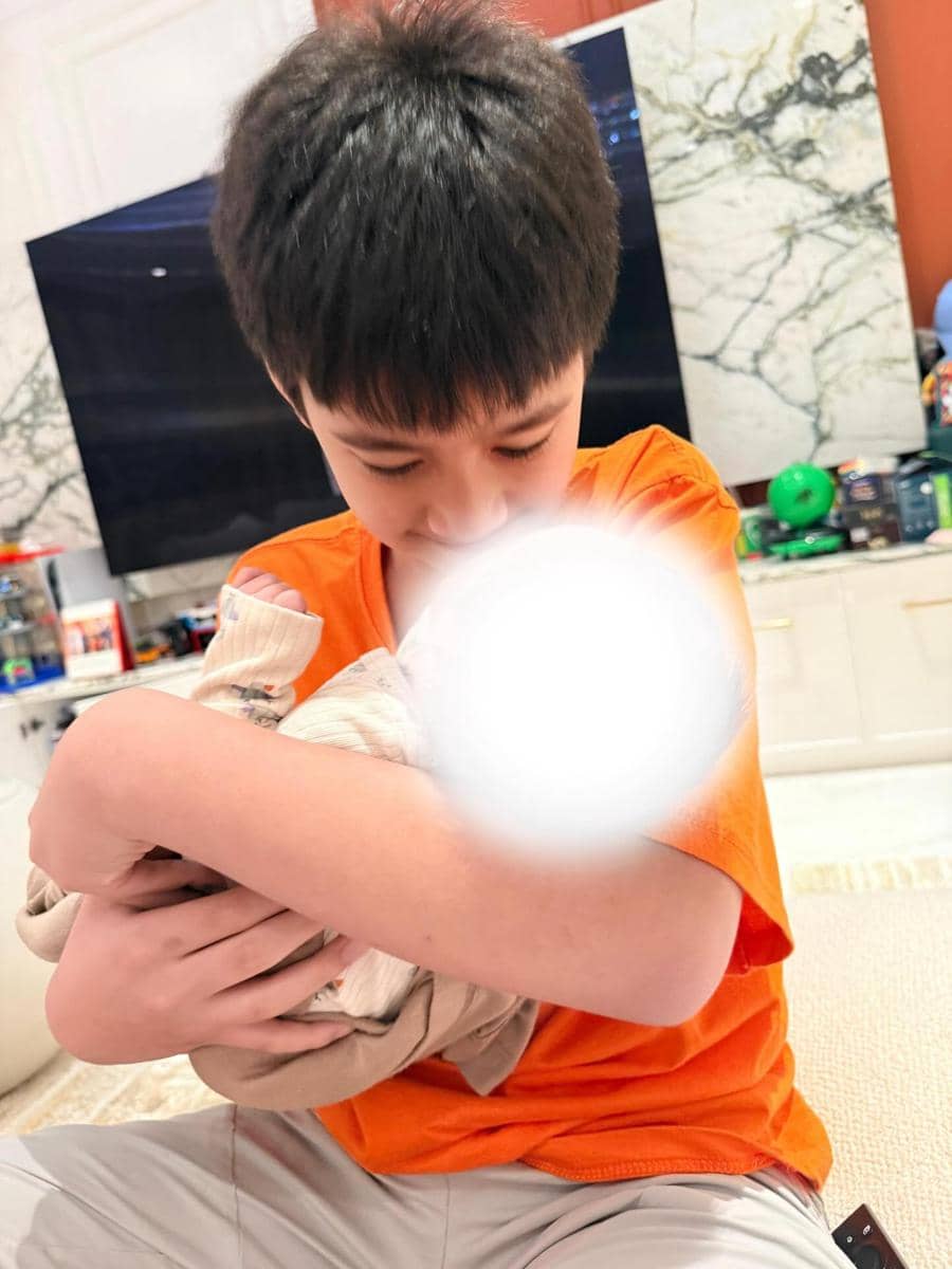 Raffi-Nagita unggah bayi di Instagram