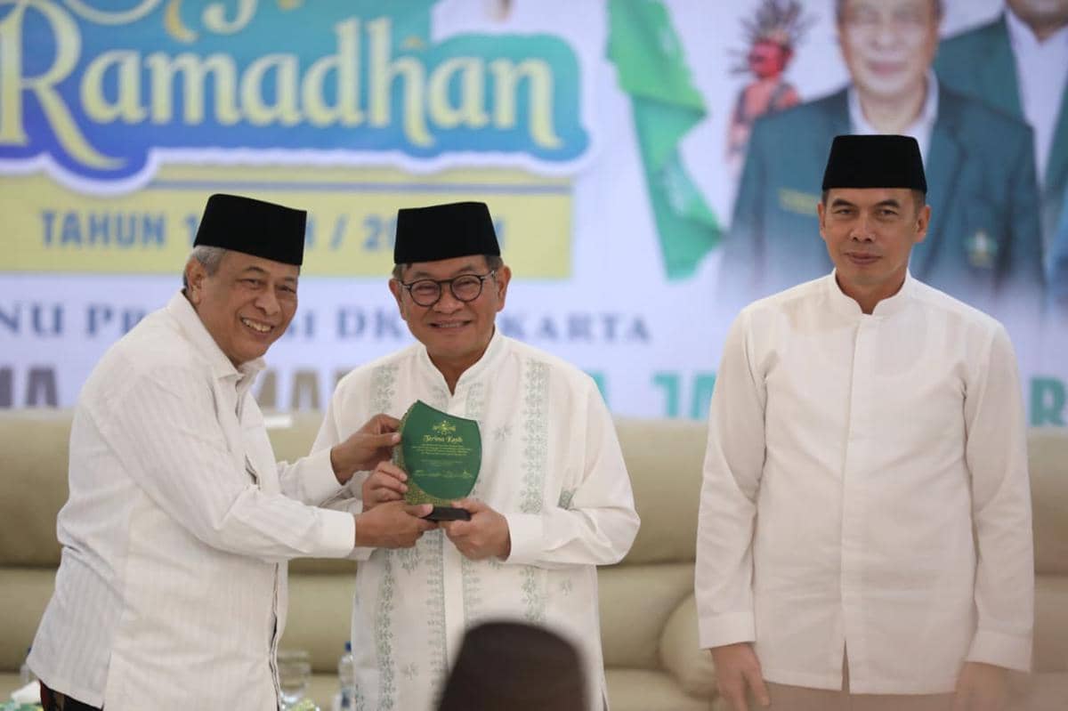 siaranpers_pemprov_dki-20260228195740_dGubernur DKI Jakarta, Pramono Anung, menghadiri kegiatan Safari Ramadan 1447 H/2026 M bersama para ulama dan umara se-DKI Jakarta di Pondok Pesantren Al Hamid, Jalan Cilangkap Baru, Cipayung, Jakarta Timur, pada Sabtu (28/2). (dok. Pemprov DKI)