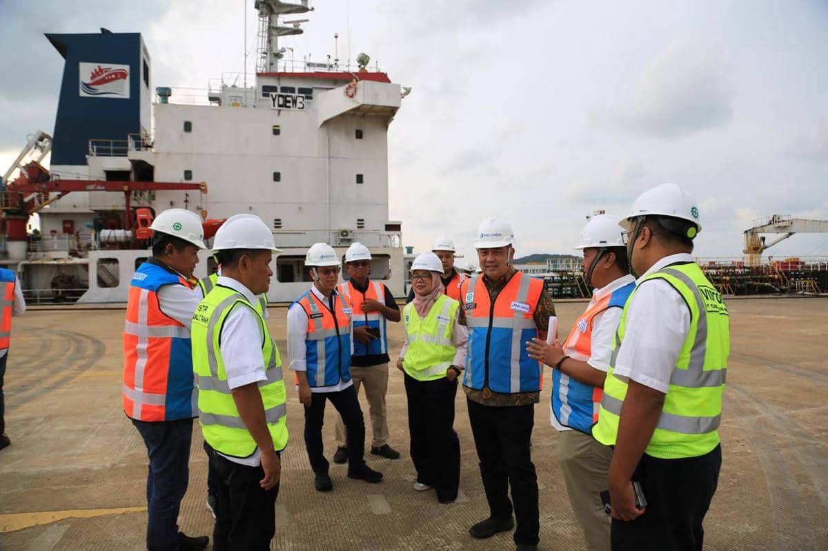 Direktur Utama Pelindo Achmad Muchtasyar Kunjungi Pelabuhan Kijing