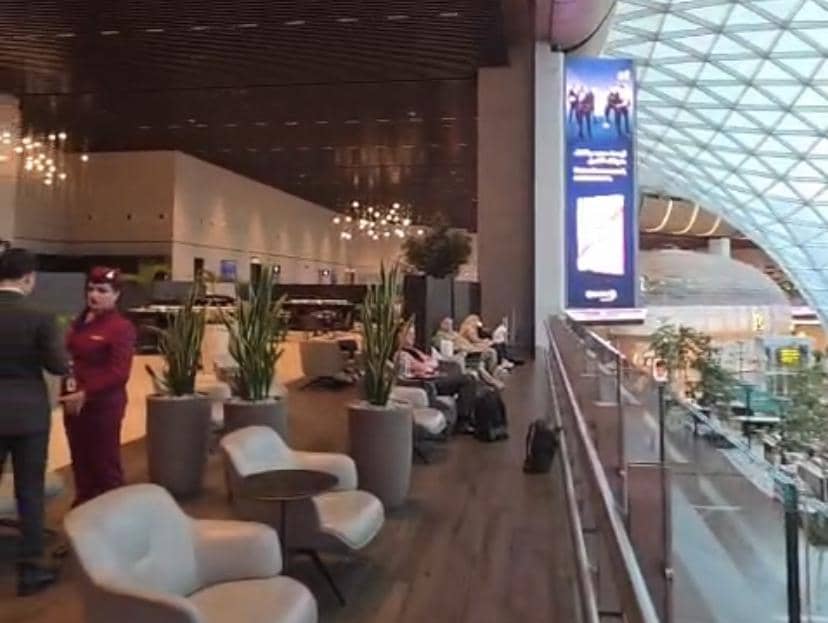 Seluruh Penumpang di Doha Dievakuasi ke Luar Bandara