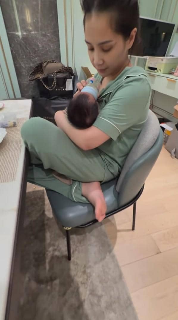 Raffi-Nagita unggah bayi di Instagram