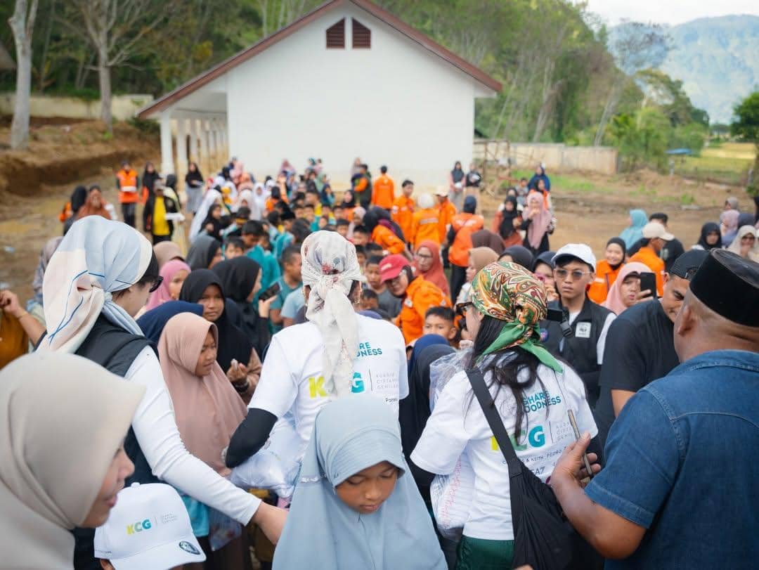 Potret Cinta Laura datangi Aceh