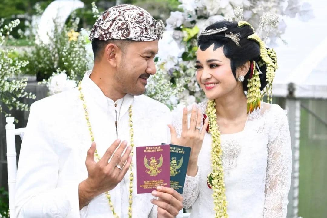7 Potret Pernikahan Michelle Ziudith-Rio Dewanto di Jejak Duka Diandra