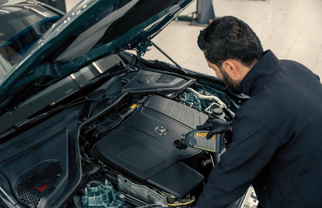 Efek Telat Ganti Oli Mobil yang Harus Kamu Waspadai