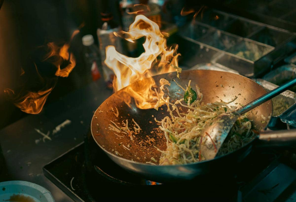 4 Tips Menumis Sayuran agar Tetap Hijau dan Renyah