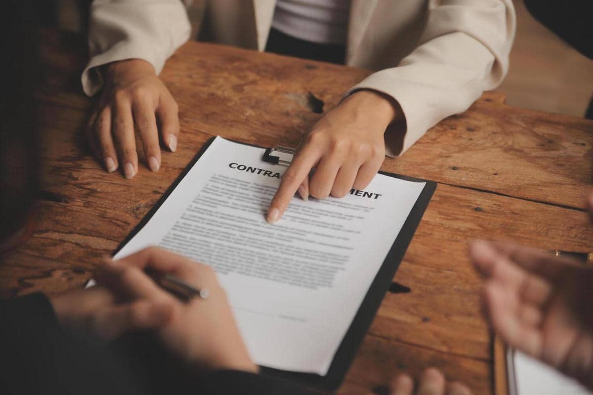 ilustrasi kontrak